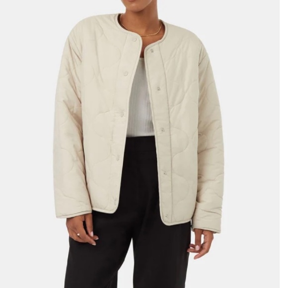 Tentree Women’s Quilted Jacket Reversible Bomber in Pale Oak Vintage White Sz S - Picture 2 of 16